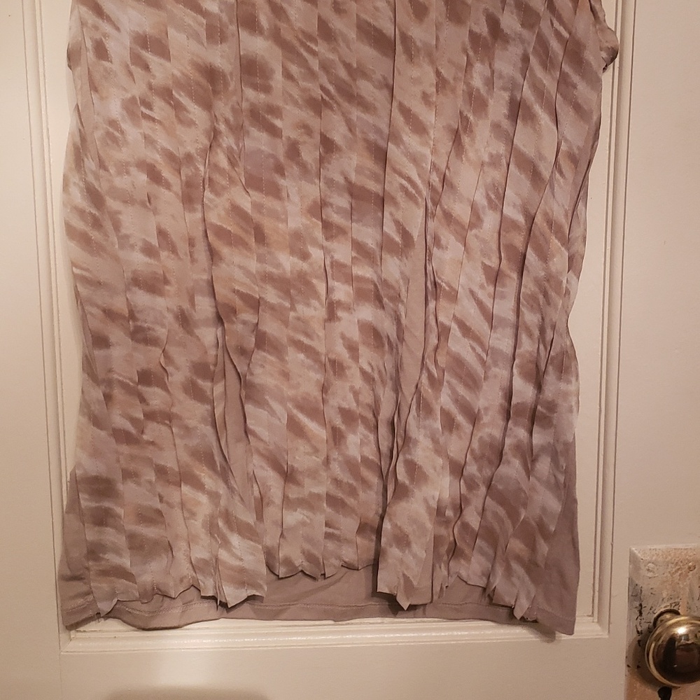 Tank - Picture 2 of 2
